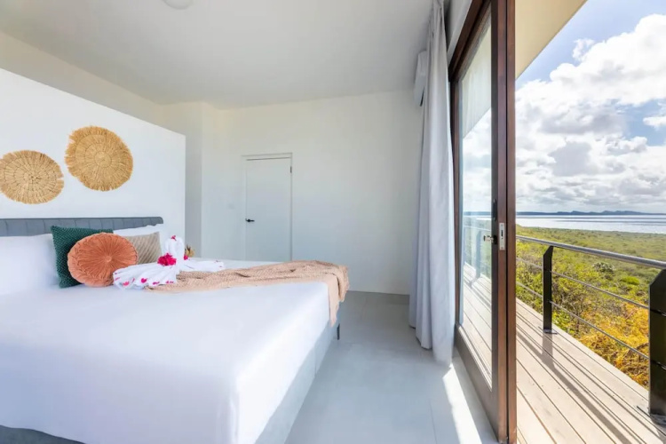 La Perla Chic Panoramic Designer Villa