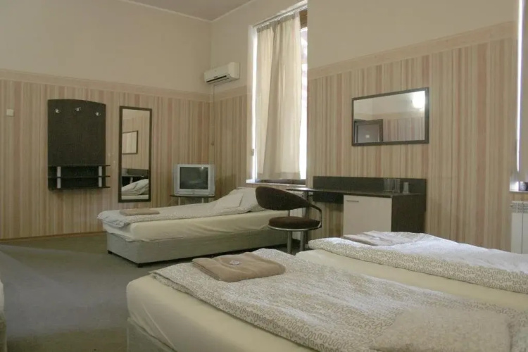 Roger's Hotel