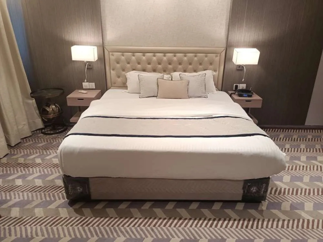 Hotel Highway Inn