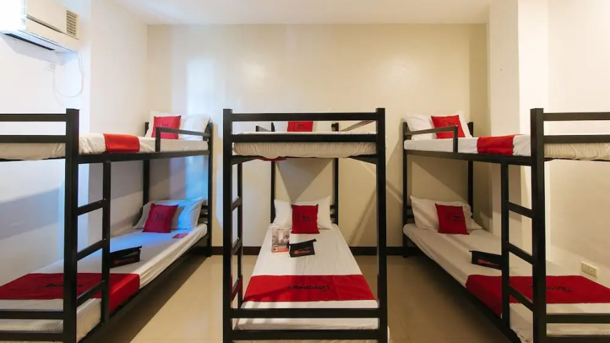 RedDoorz @ Golite Washington - Hostel