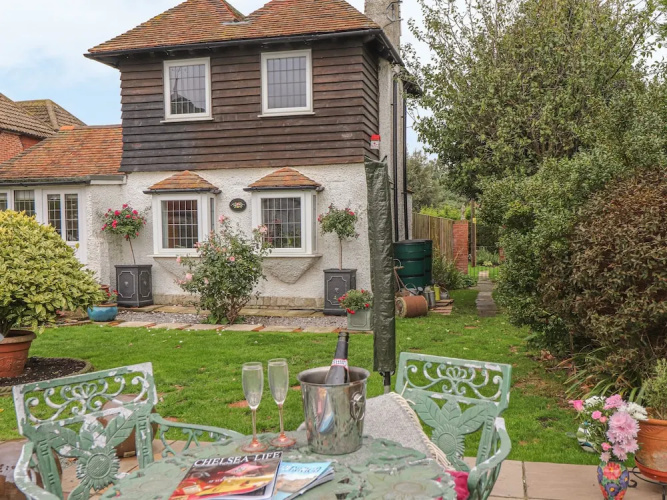 Rover Cottage