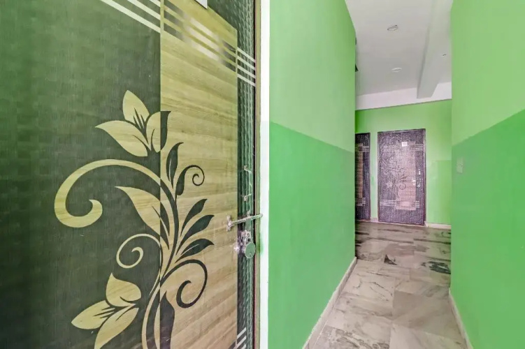 Dev Guest House by OYO Rooms