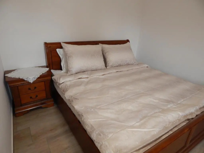 Apartment Lorimar
