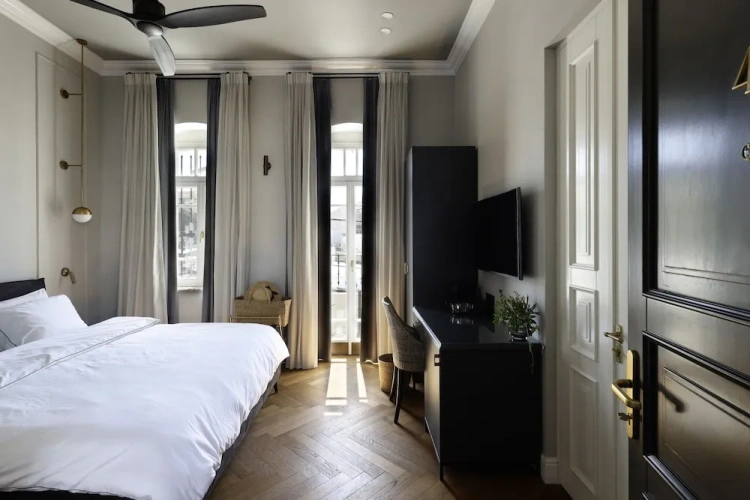Deluxe room with balcony
