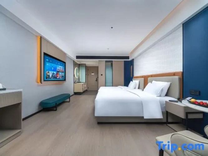 Standard Twin Family room with city view