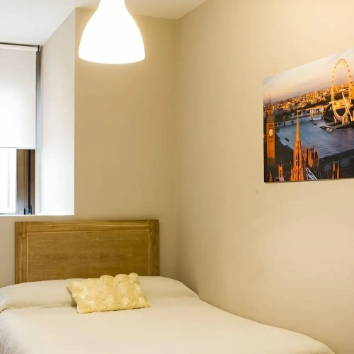 2 Bedrooms Apartment