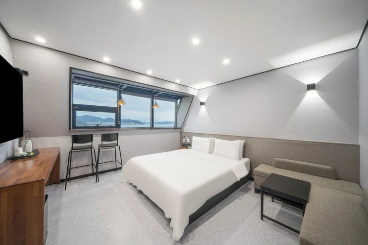 2 Bedrooms Standard Triple room with ocean view