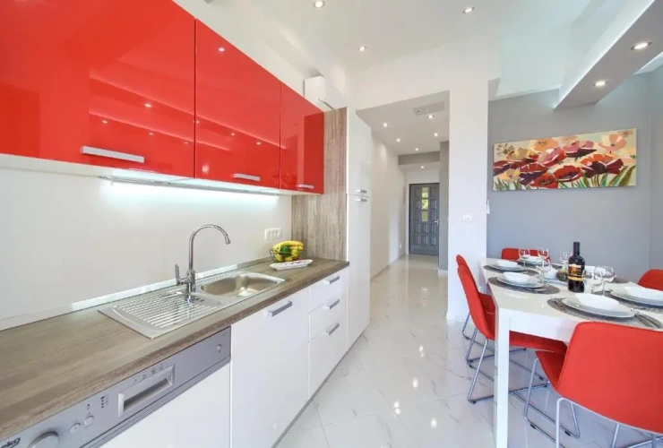 2 Bedrooms Apartment