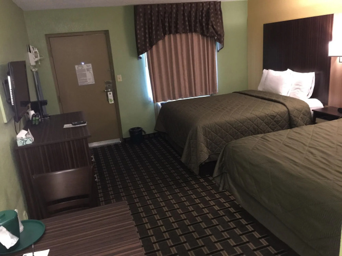 University Manor Inn
