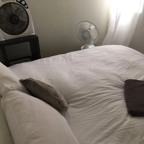 BUDGET Bourke st Apartment