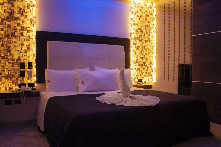 Love Motel