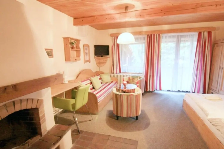 2 Bedrooms Quadruple Suite with balcony and with view