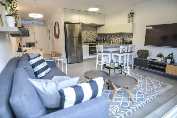 3 Bedroom Garden Apartment
