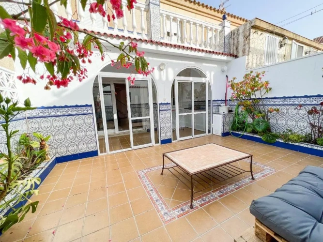3 Bedrooms Cottage