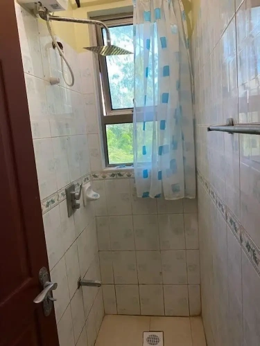 3 Bedrooms Apartment