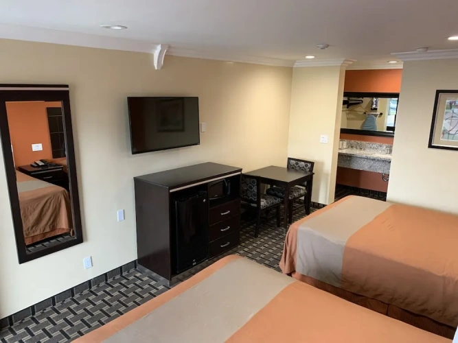 Deluxe Quadruple room