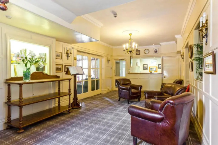 Bridge Hotel