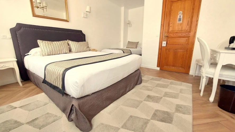 Superior Triple room