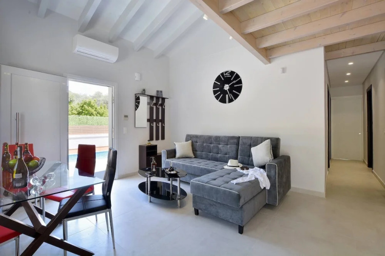Villa Ventus Sleeps 7 With Parking