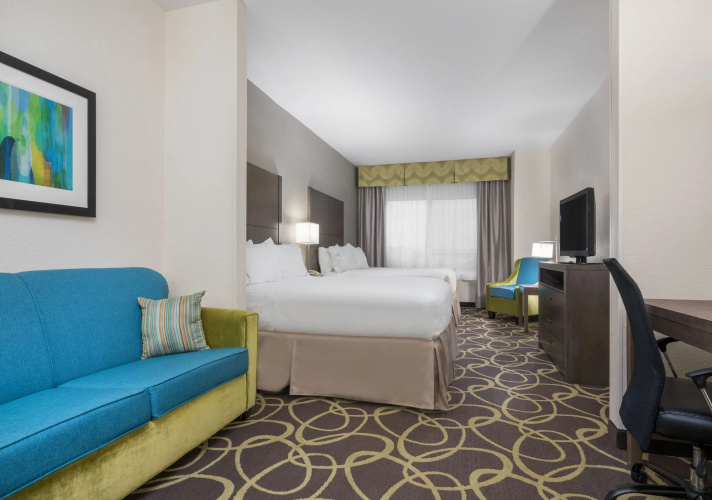 Holiday Inn Express & Suites Ames by IHG