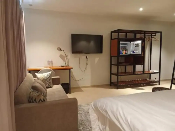 The Avenue Hotel