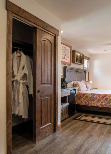 Clear Creek Inn
