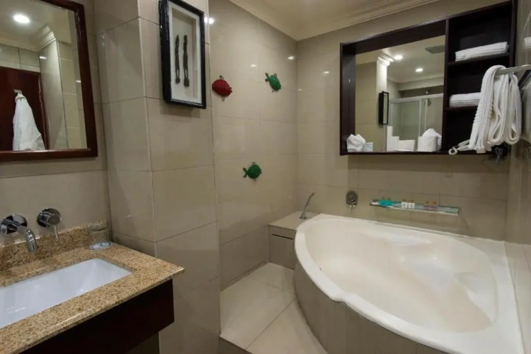 Standard Twin room with garden view