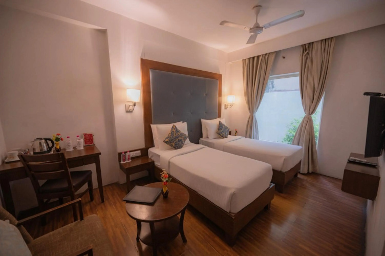Hotel Clarks Collection Bhavnagar
