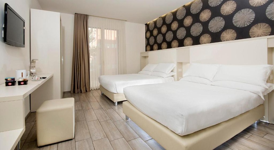 Superior Quadruple room