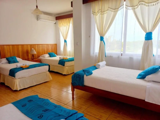 Standard Triple room