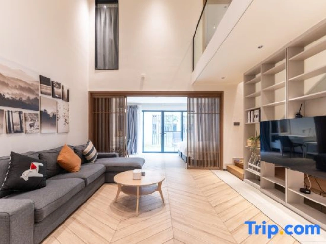 3 Bedrooms Standard Double Duplex Suite with courtyard view