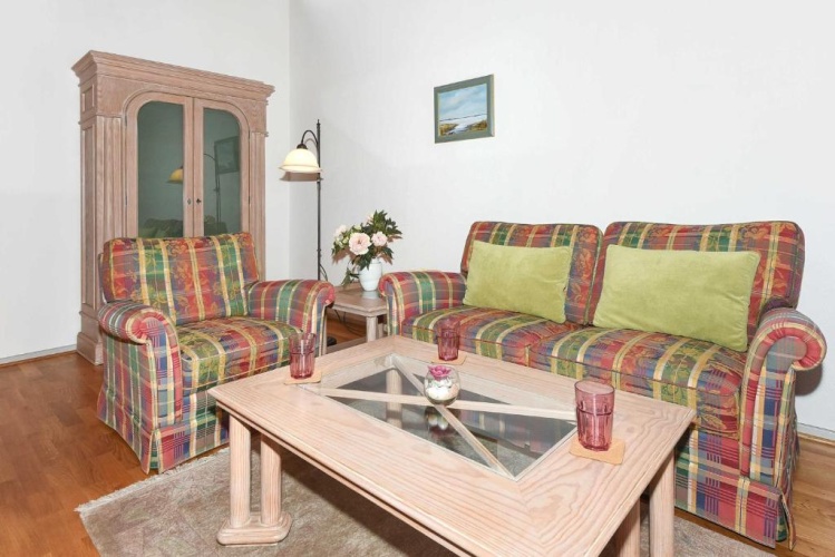 2 Bedrooms Cottage