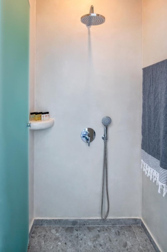 2 Bedrooms Suite with balcony