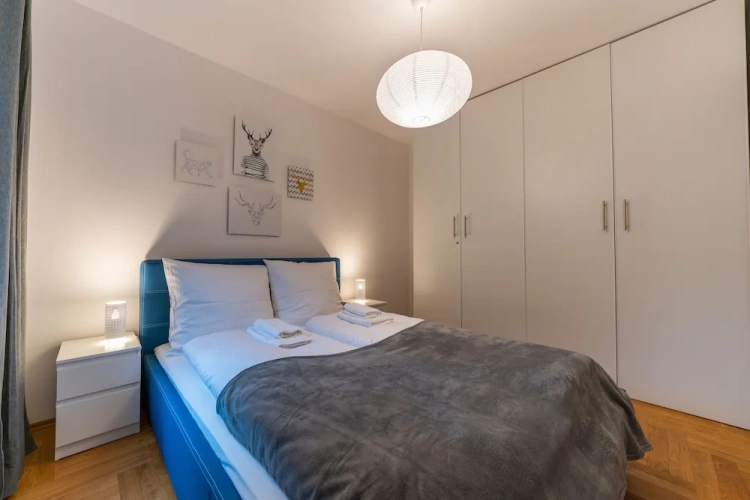 1 Bedroom Deluxe Apartment with balcony and with mountain view