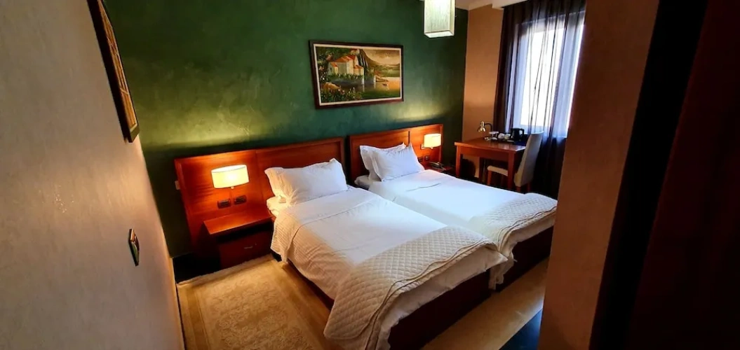 Standard Twin room with balcony