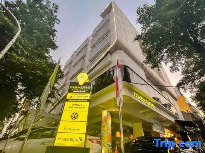 MaxOneHotels @ Premier Melawai