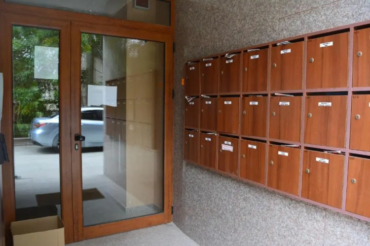 Basement Apartment with balcony