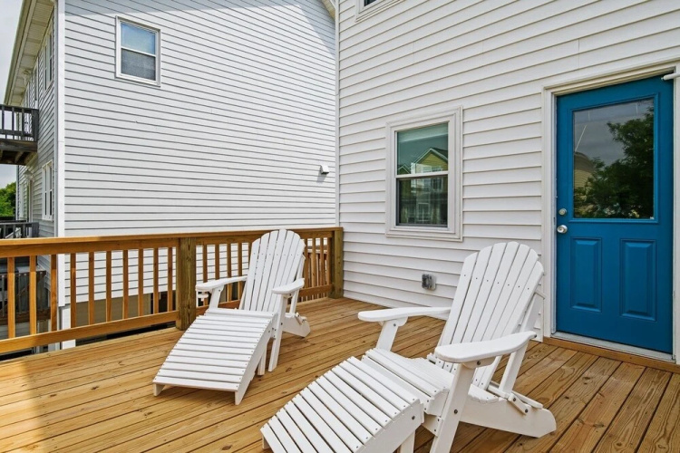Dream Weaver 4 Bedroom Home by RedAwning