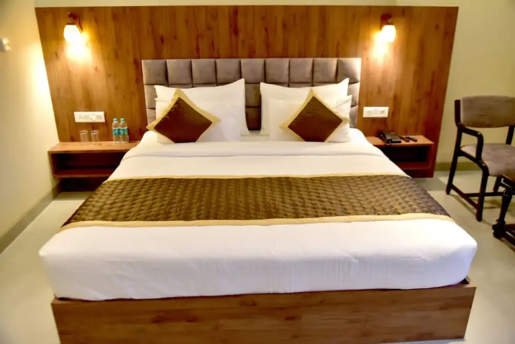 Hotel Aarna
