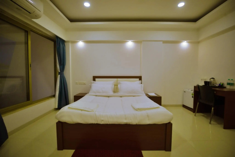 Aahna retreat Lonavala