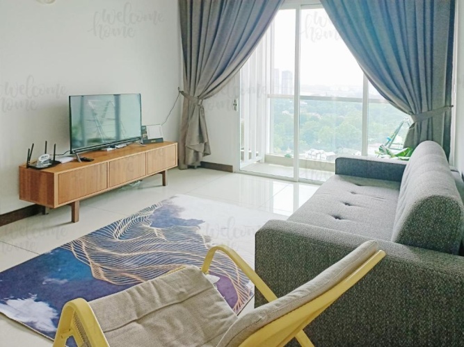 Apartment with garden view