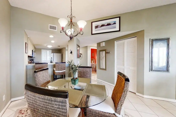 Dog-friendly Condo Steps to Beach wth Pool, AC & Elevator