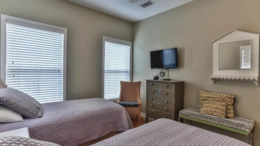 Biglows Bungalow