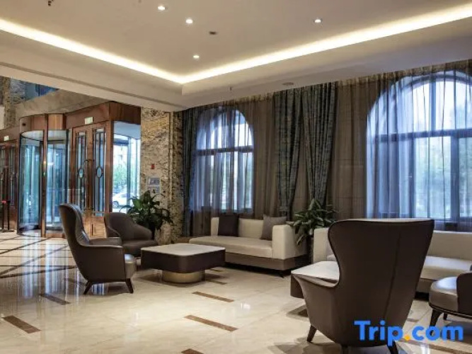 Yining Yujin Hotel