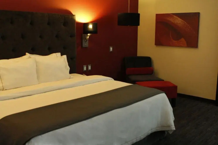 Holiday Inn Express Toluca Galerias Metepec