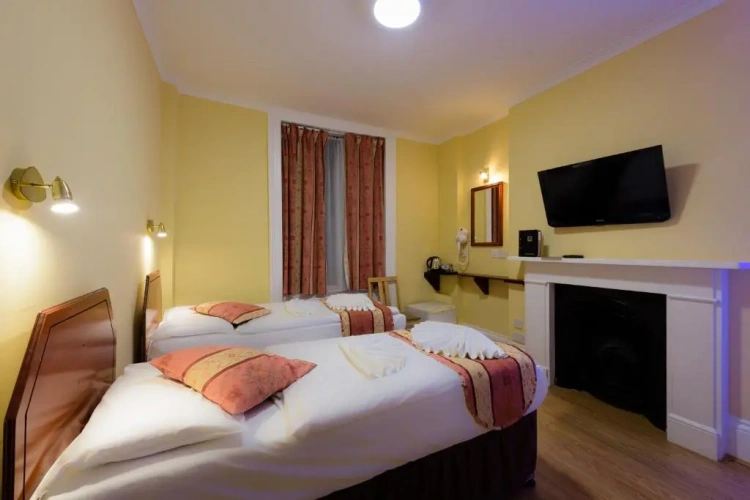 Twin room