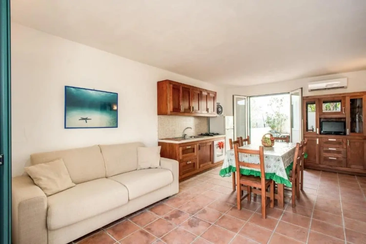 2 Bedrooms Cottage