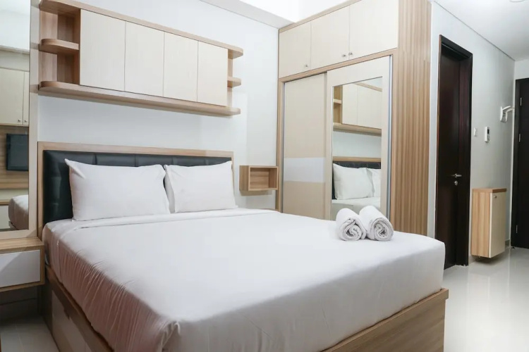 Modern Studio Room Puri Mansion Apartment