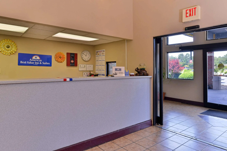 Econo Lodge Inn & Suites Warsaw