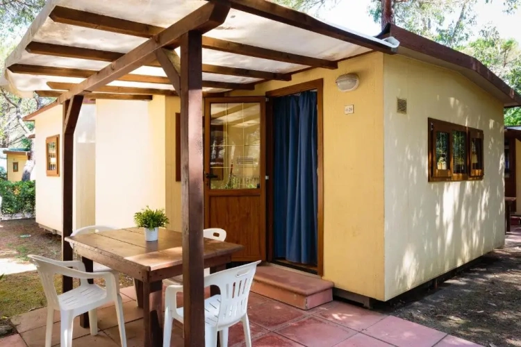 2 Bedrooms Bungalow